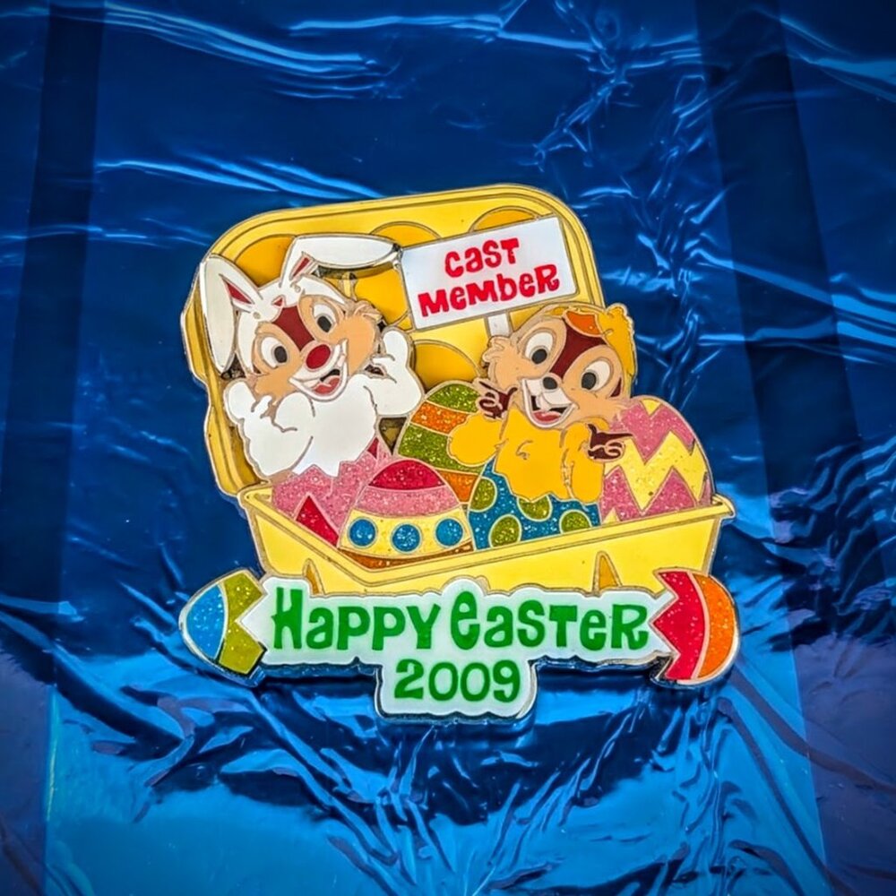 Disney Chip and Dale Happy Easter 2009 Cast Member Pin Limited Edition